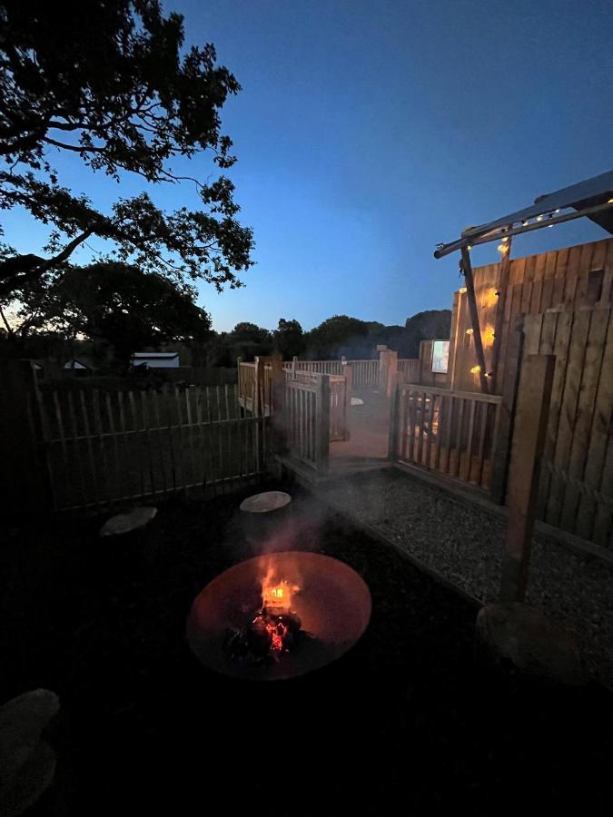 Aladdin Safari Tent Tenby Eksteriør bilde
